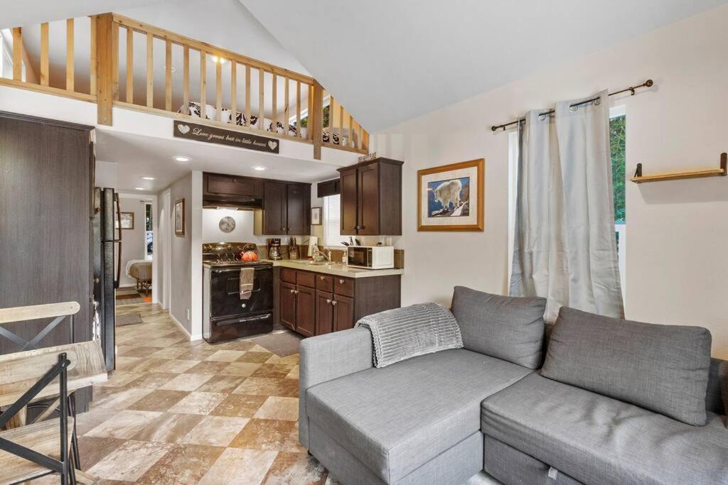 Cozy Tiny Home Steps Away From Mt. Rainier แอชฟอร์ด ภายนอก รูปภาพ