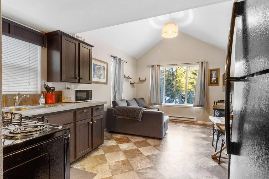 Cozy Tiny Home Steps Away From Mt. Rainier แอชฟอร์ด ภายนอก รูปภาพ
