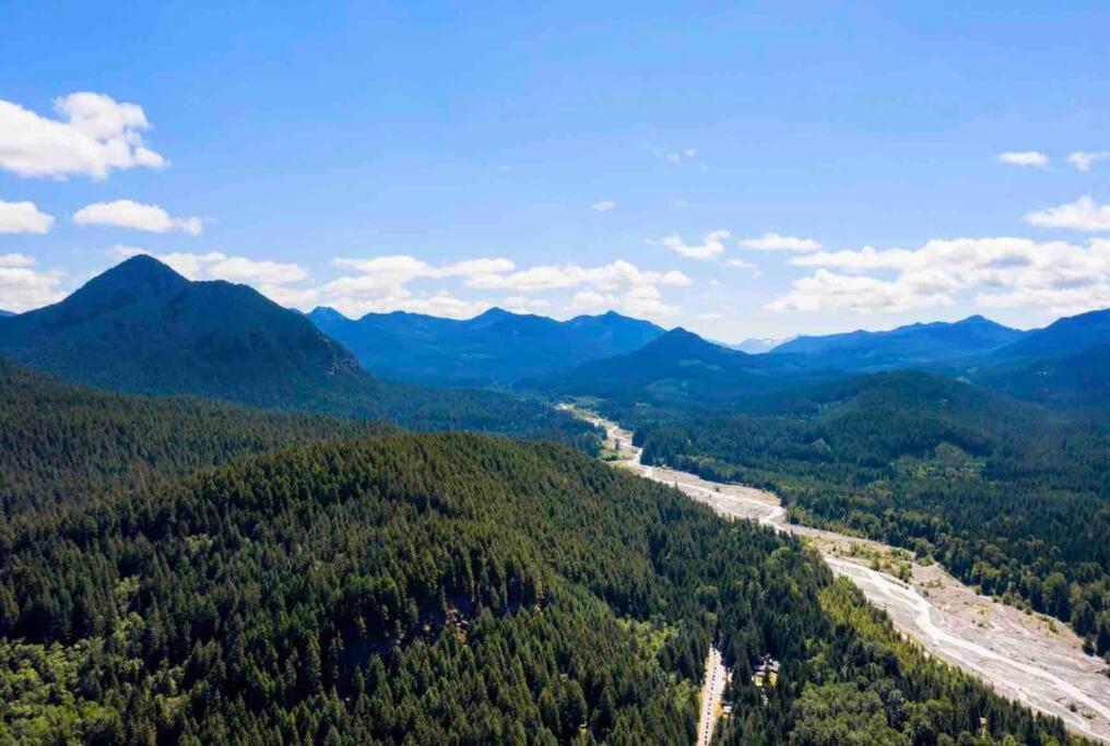 Cozy Tiny Home Steps Away From Mt. Rainier แอชฟอร์ด ภายนอก รูปภาพ